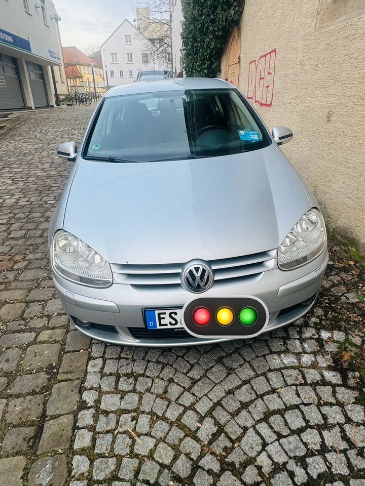 Volkswagen Golf 5 in Nürtingen