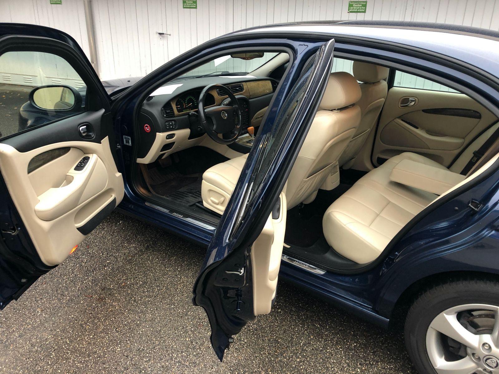 Abbildung des Autos Jaguar S-Type 3.0 V6 SPO…