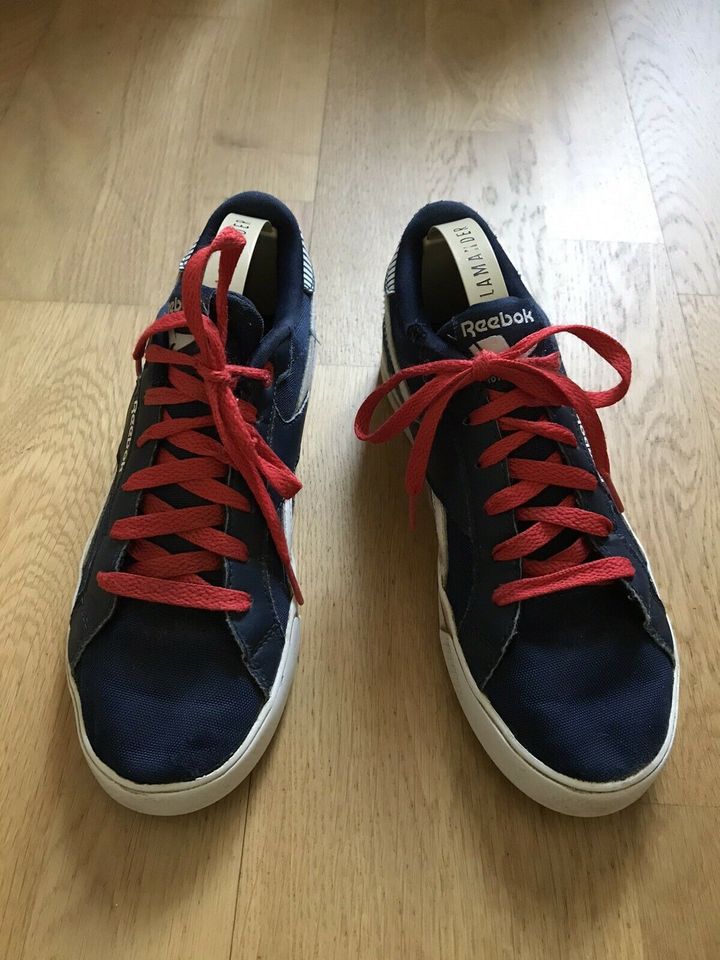 Sneakers von Reebok dunkelblau Größe 34 / 34,5 in Hamburg