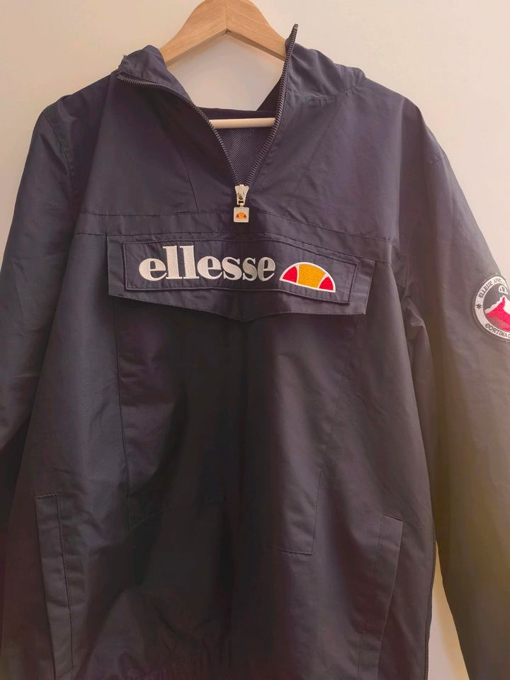 Ellesse Jacke - Herren Windbreaker - dunkelblau - Inkl. Versand in Köln