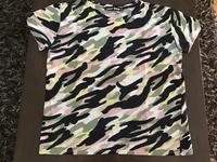 Leichtes T-Shirt Camouflage leger geschnitten Gr.S TALLY WEIJL Bayern - Moosburg a.d. Isar Vorschau