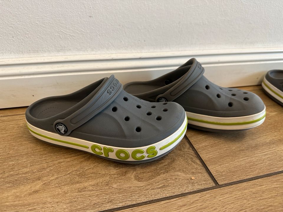 Crocs J2 entspr 33/34  8 bzw 10€ in Syke