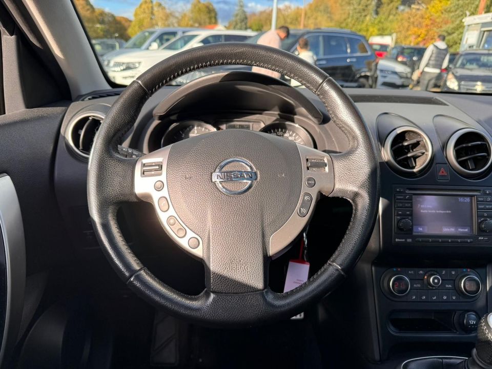 Nissan Qashqai 1.5 dCi DPF. Panorama*Navi*Kamera* in Merzig