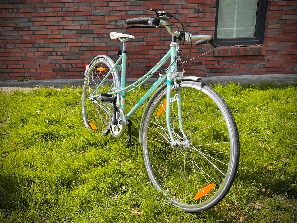 Bianchi Damenfahrrad Retro Costumer 30 Jahre alt in Berlin