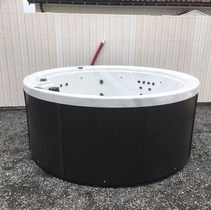 JACKUZZI WHIRLPOOL SPA GARTEN-POOL HOT TUB "DALLAS XL" in Neuruppin