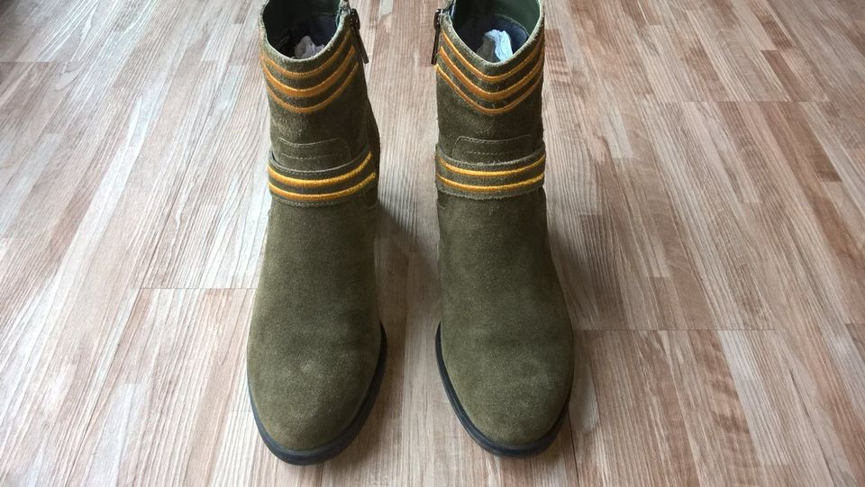 HAMMERSTEIN Stiefeletten Boots Damen - 39 - grün gold in Neuss