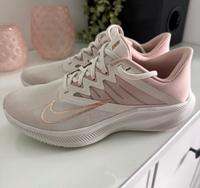 Nike Running Schuhe Damen Gr.40 NEU Schleswig-Holstein - Bunsoh Vorschau