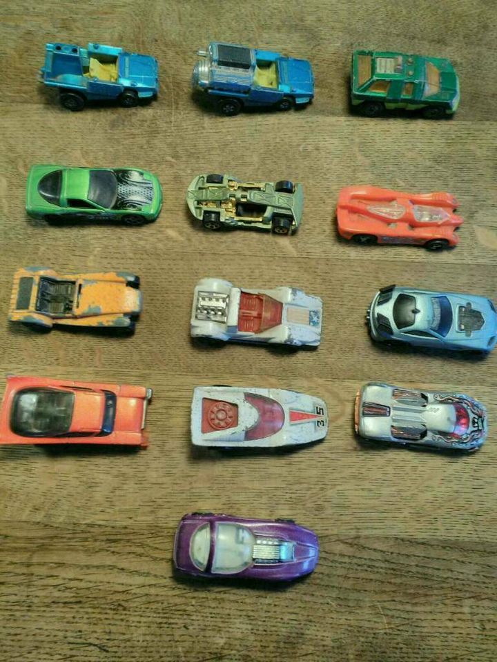 Matchbox Hot Wheels in Roßdorf