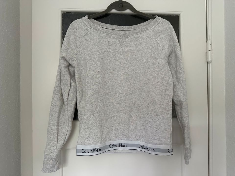 Calvin Klein Pulli Pullover M 38 grau Sweatshirt in Hamburg