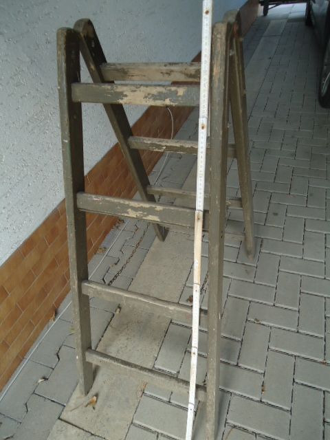 Stehleiter aus Holz 4 Sprossen in Burgbrohl