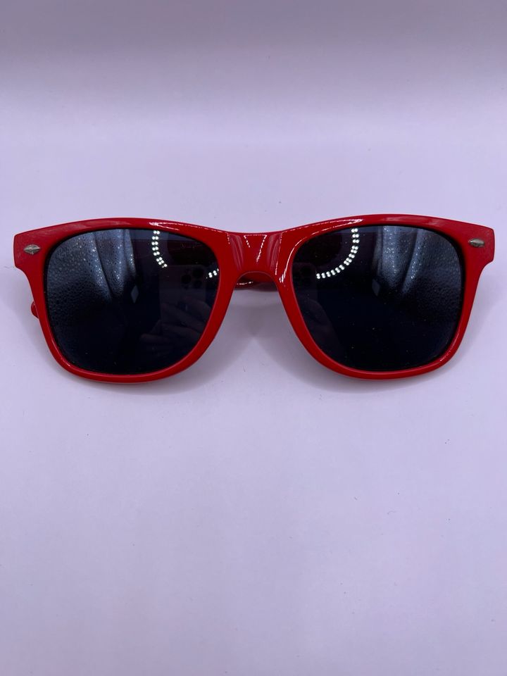 Ray Ban Sonnenbrille Rot in Bremen