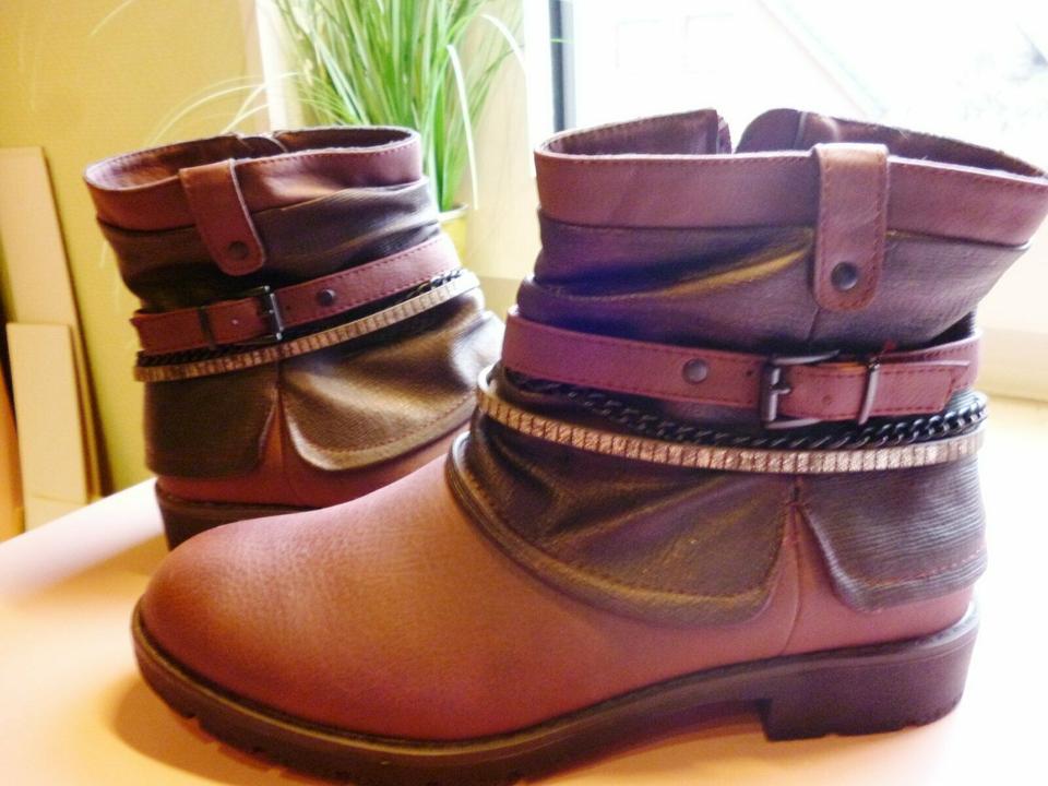 Schöne neue  Stiefelette Gr. 40 von Jane Klain , mit Karton in Ostercappeln