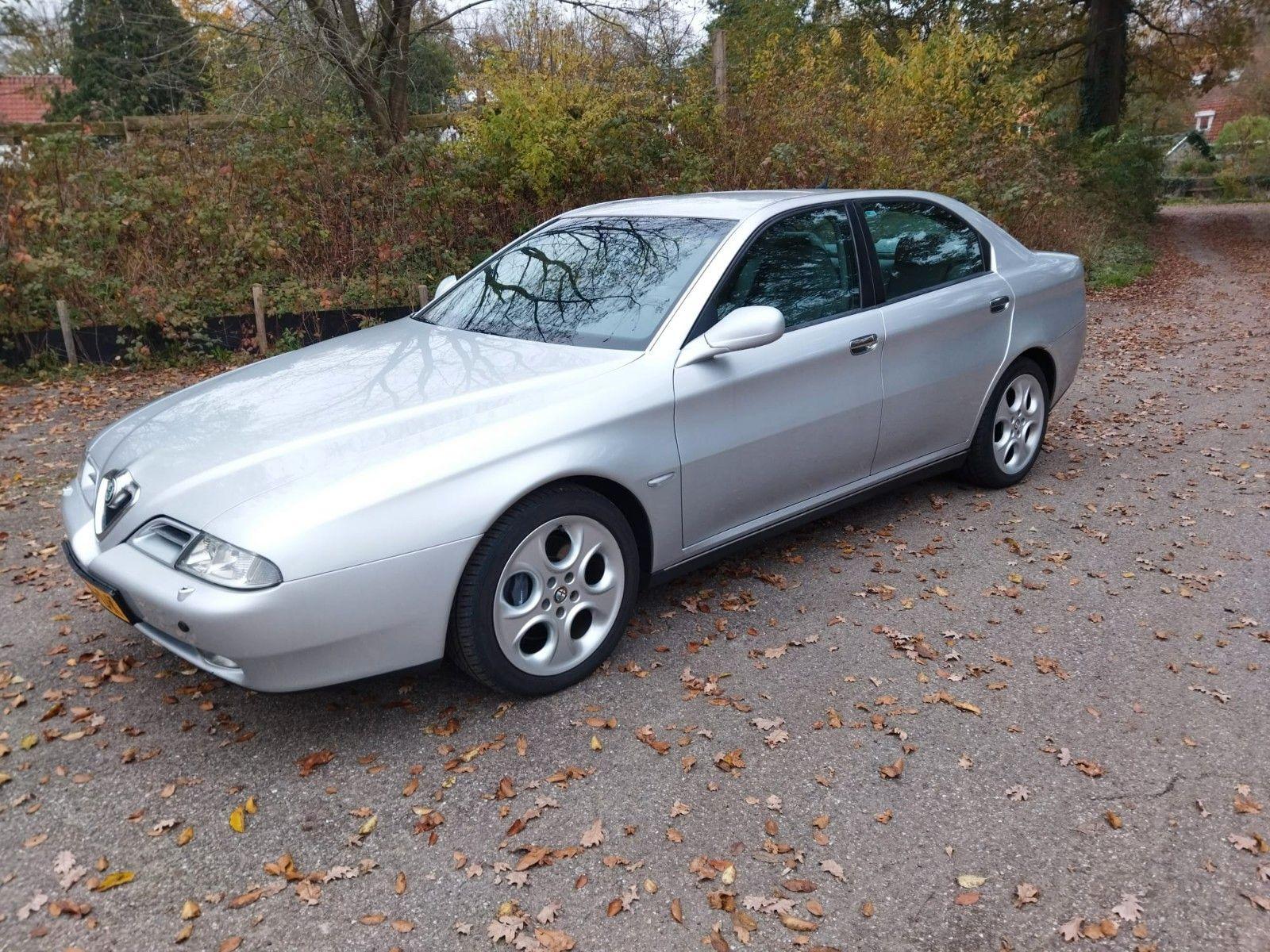 Abbildung des Autos Alfa Romeo 166 3.0 V6 24…