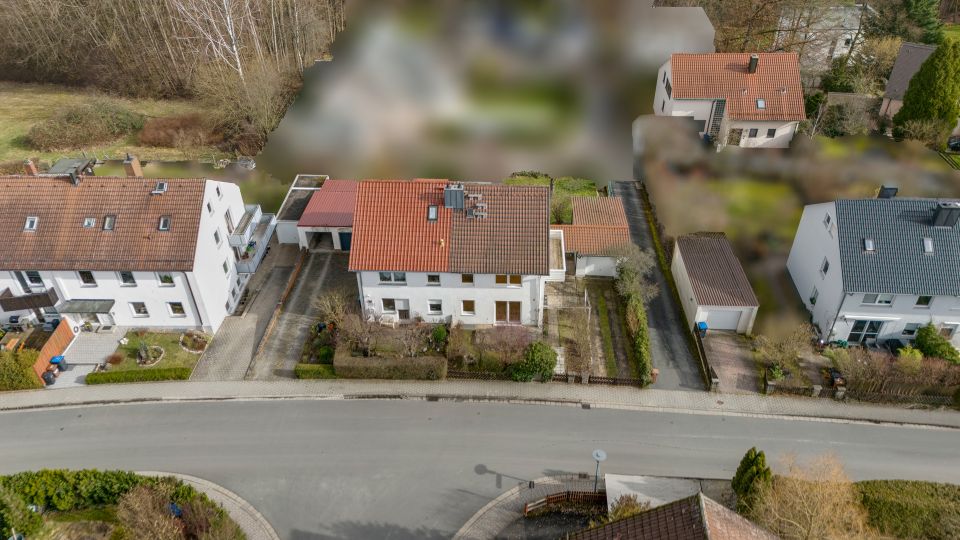 Familienfreundliche Stadtlage! Energieeffizente Doppelhaushälfte mit traumhafter Anbindung in Bayreuth