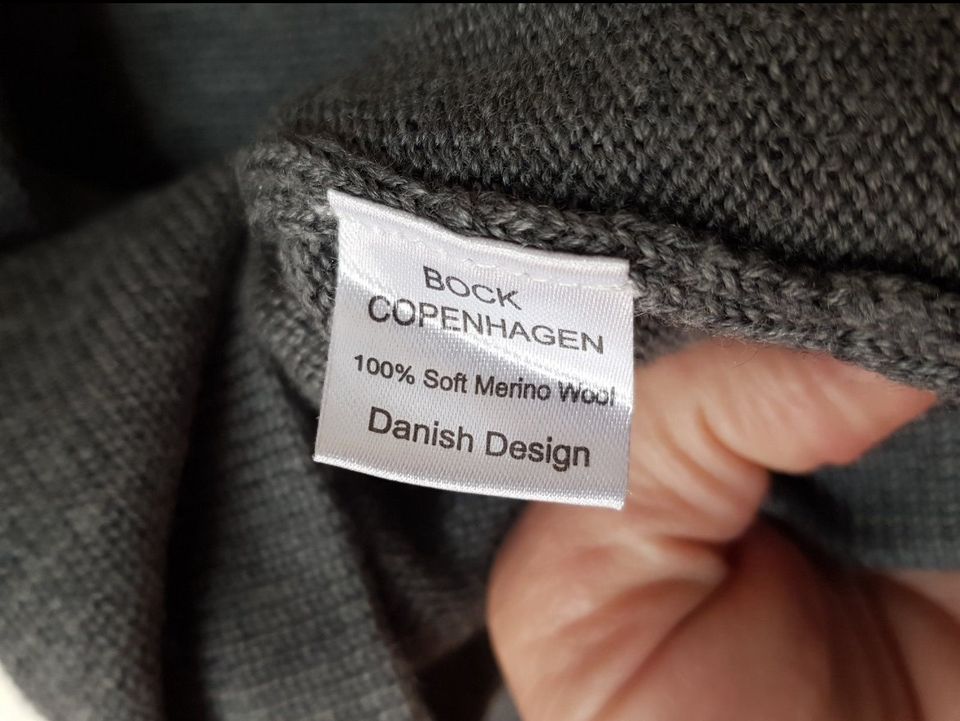 Bock Copenhagen Strickkleid 100% Soft Merino 7-8 Jahre 122 128 in Hamburg