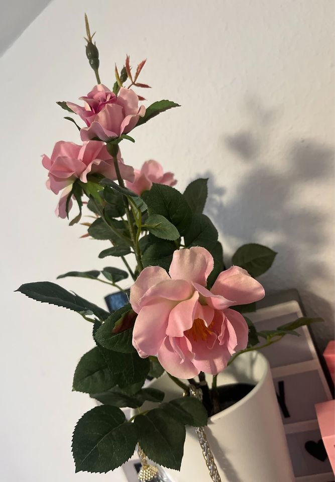 ♥️  Tolle Rosane Kunstblume 53cm hoch /Ikea Vase in Neuss