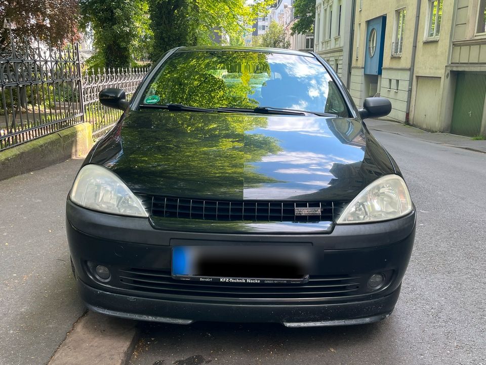 Opel corsa C mit 1 Jahr tüv in Wuppertal