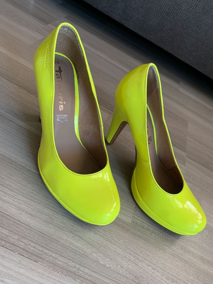 Tamaris High Heels neongelb Größe 38 (2x getragen) Echtleder in Weiden (Oberpfalz)