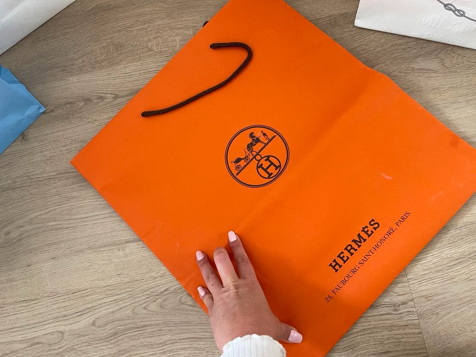 Chanel Hermes Prada Mugler Balenciaga Tuten Taschen einkauftasche in Hamburg