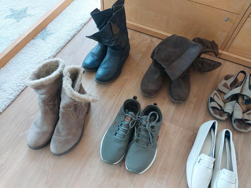 Schuhe, Stiefel - Damen - Größe 41 - versch. Marken in Burgwedel