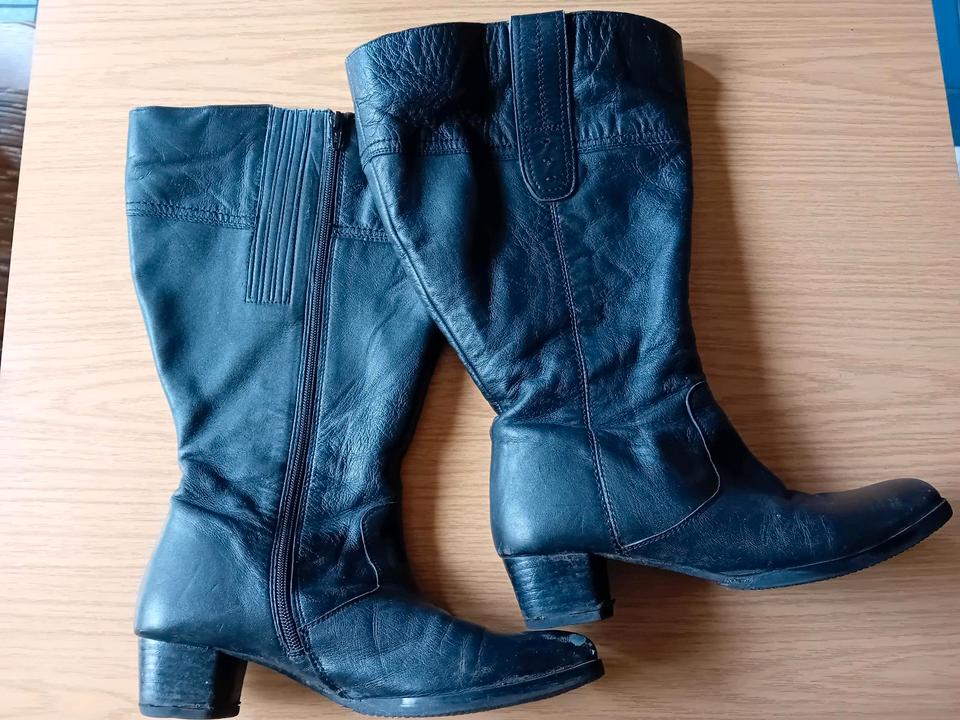 (0028) SHEEGO | Damen Stiefel wadenlang | Gr 40 | Schaft 49cm XXL in Norden