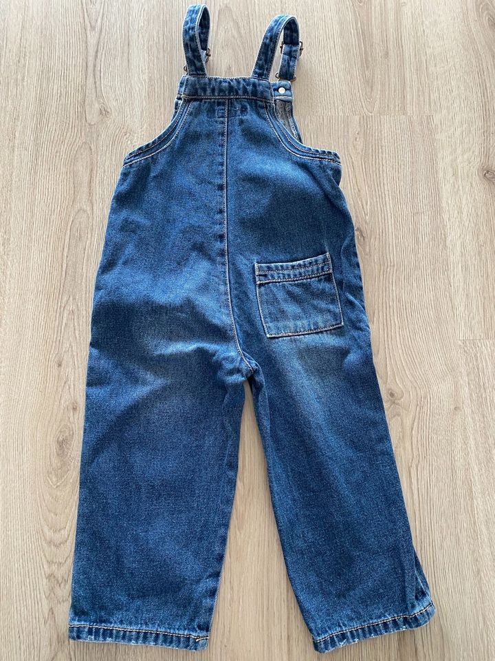 Zara Denim Jeans Latzhose, Gr. 104 in Straubenhardt