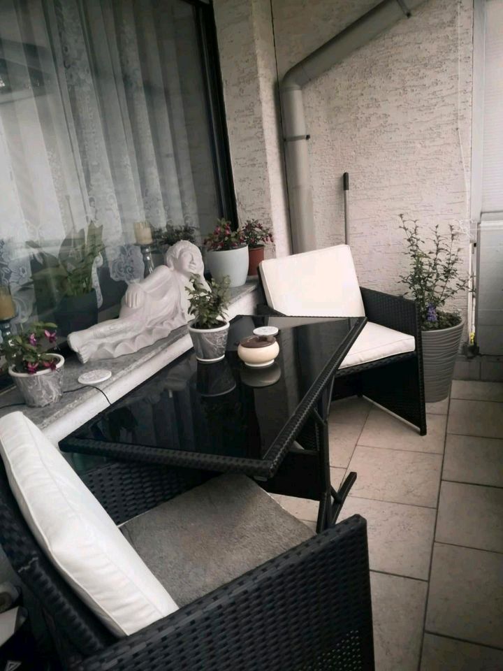 2 Zimmer Wohnung 66qm, Balkon, Stellplatz, Garage - Vermietet in Burscheid