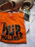 neu Holzschuhe 47 T shirt HUP Holland XXL Reisesprachführer Bayern - Wolnzach Vorschau