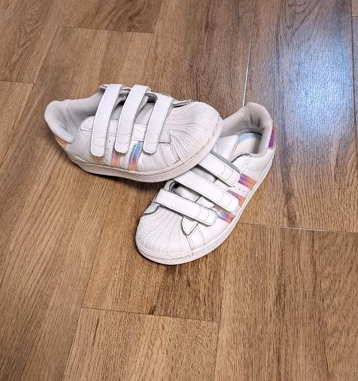 Adidas superstar/ Sneaker Schuhe Mädchen in Sonthofen