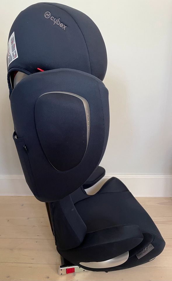 Cybex Solution Fix Kindersitz 15-36 kg, dunkelblau. Topp erhalten in Herford