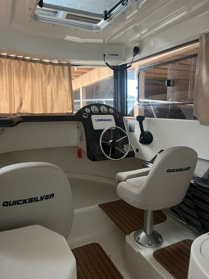 Quicksilver Pilothouse 675- Mercury 150Ps Angelboot in Dänischenhagen