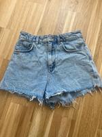 Zara Jeansshort High Waist Größe XS Leipzig - Volkmarsdorf Vorschau