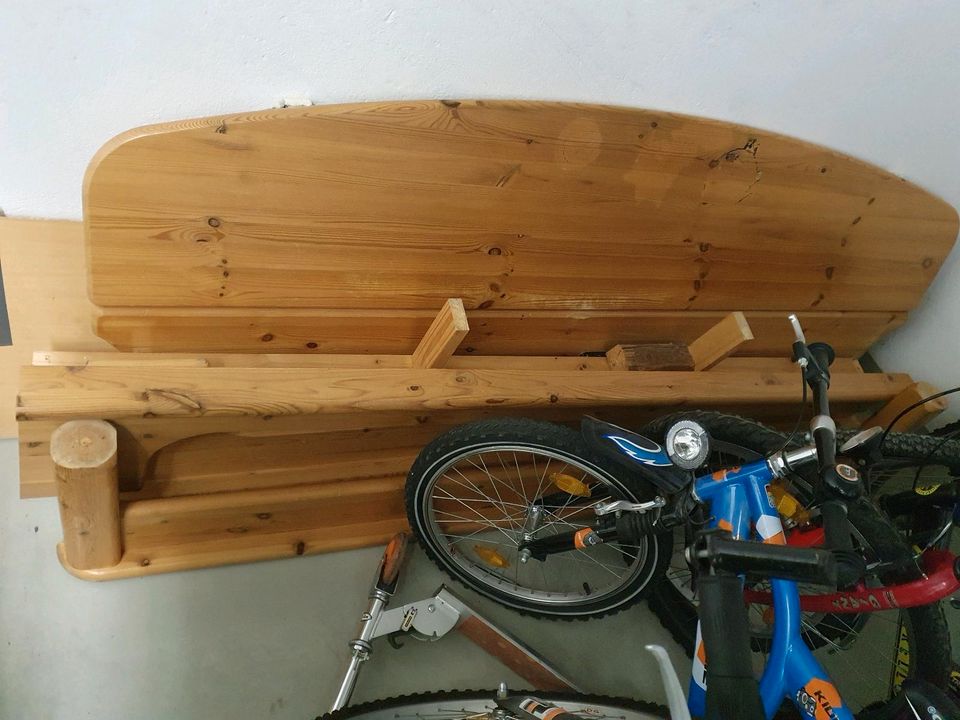 Verschenke Großes Bett 180×200 in Stuttgart