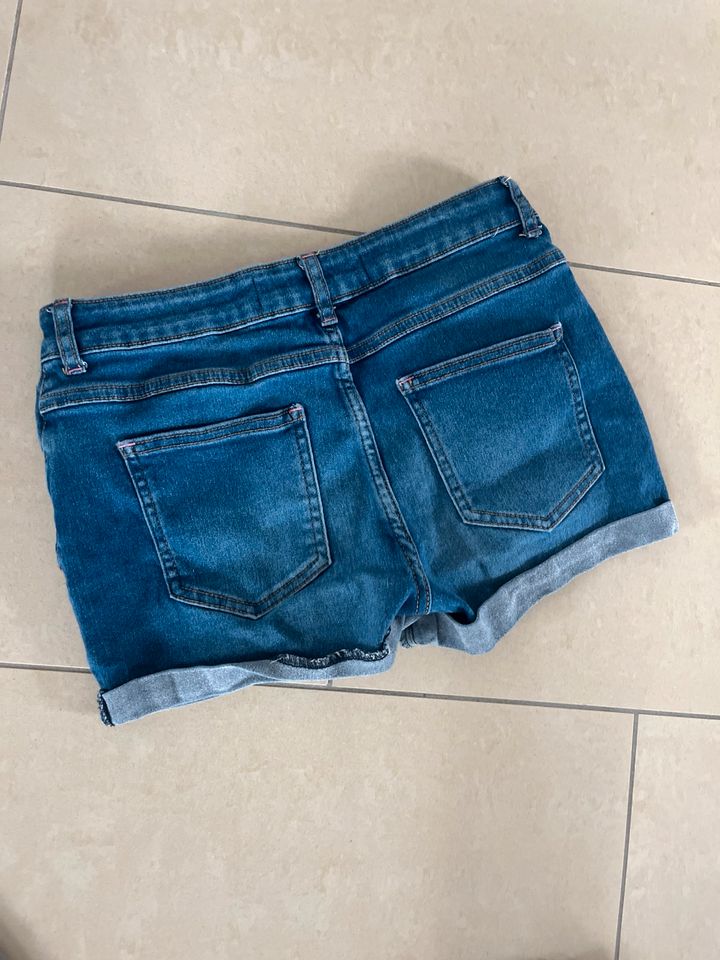 Hotpants Shorts 7/8 Hose Gr 164 Mädchen in Damme