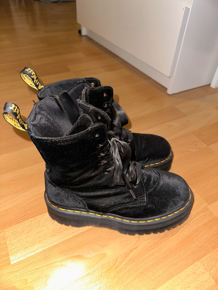 Dr Martens Plateau Velvet Velours Samt Stiefel Boots 38 in Leipzig