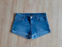 Jeans Shorts Hotpants Helles Blau mit Elasthan Gr. 38 H&M Nordrhein-Westfalen - Kall Vorschau