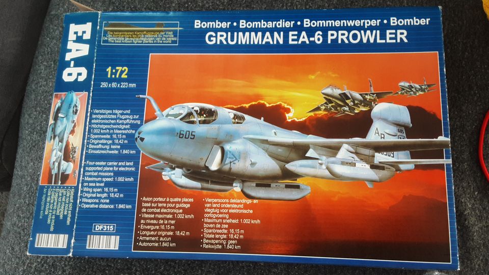 Modellbausatz Grumman EA-6 Prowler Bomber 1:72 Flugzeug in Warthausen