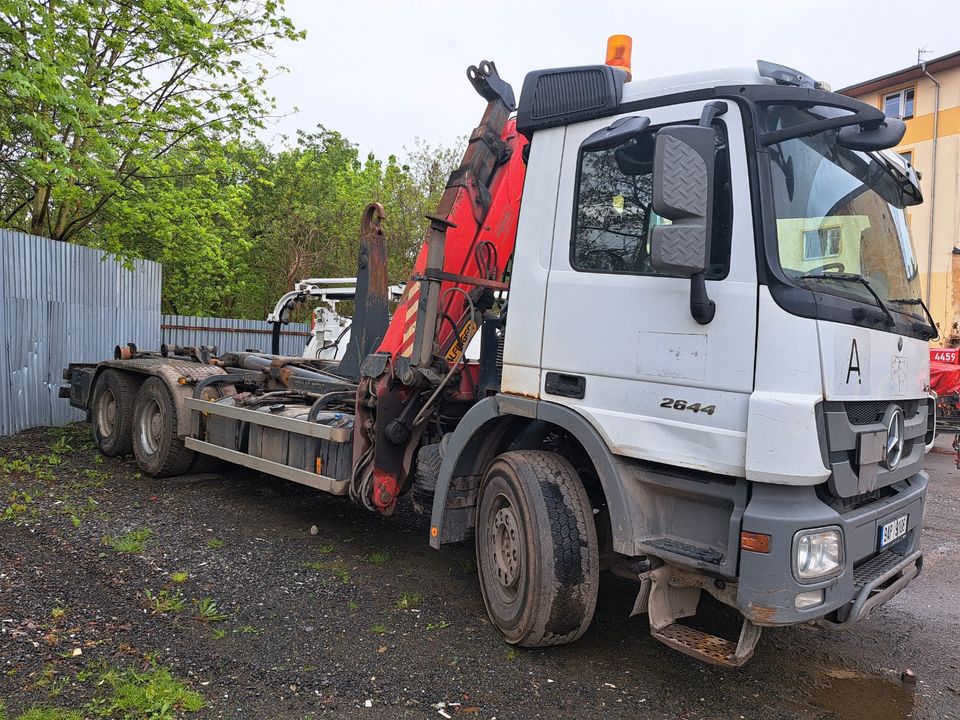 Mercedes Abrollkipper 2644 6x4 Z Kran Palfinger in Köln