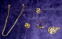 neuw.SchmuckSet,UNIKAT,Goldschmiedearbeit,585 Gold +Edelsteinen Saarland - Bexbach Vorschau