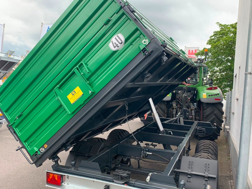 Tandem Dreiseitenkipper 8 t Kipper 8000 kg Kippkarre Traktor in Blankenheim