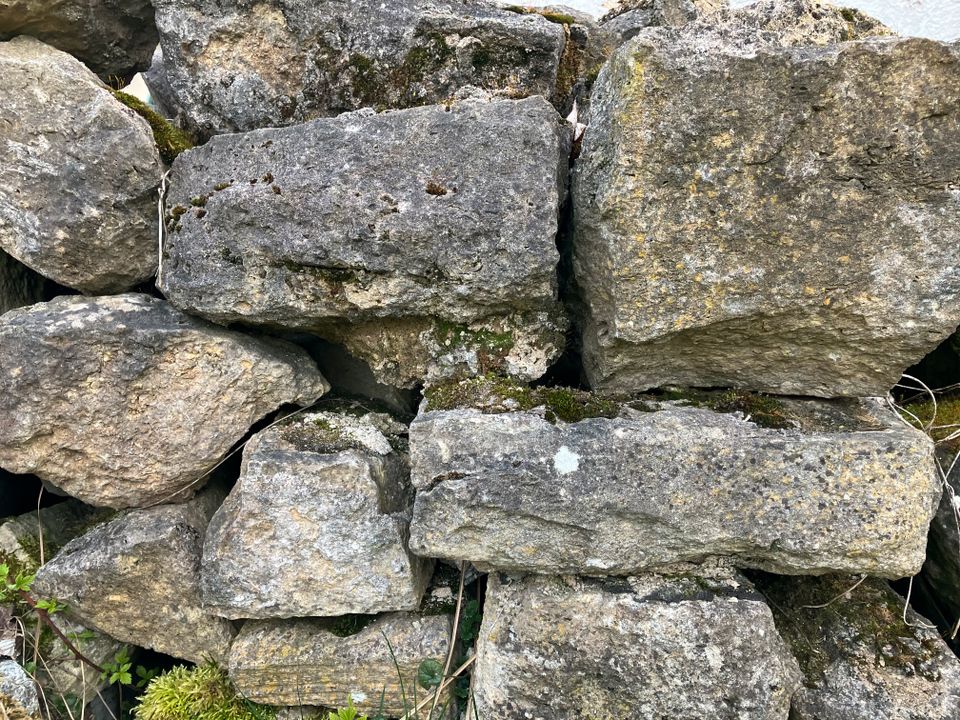 Natursteine (Steinmauer, Steingarten, Garten, etc.) ca. 3 Tonnen in Hildburghausen