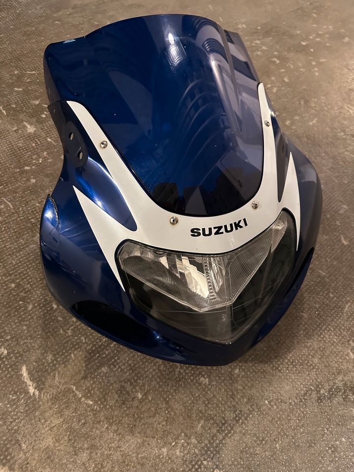 Suzuki GSX-R 600 K1 Rennmotorrad in Augsburg