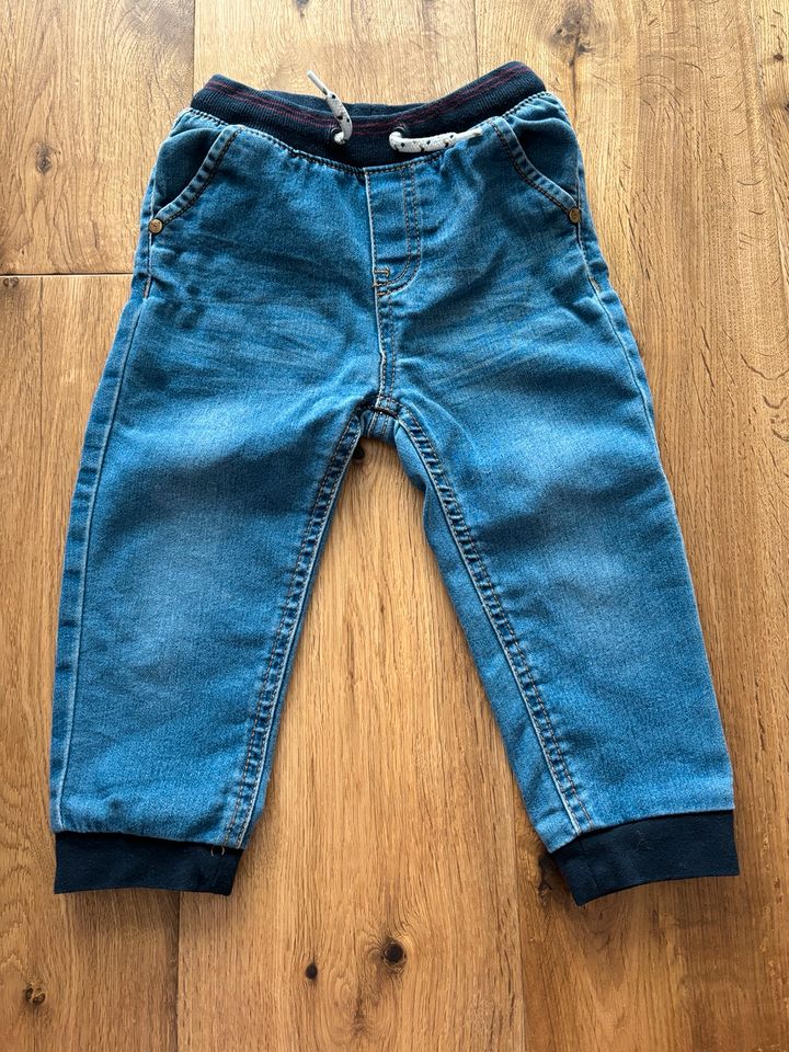 Jungen Jeans Größe 92 in München