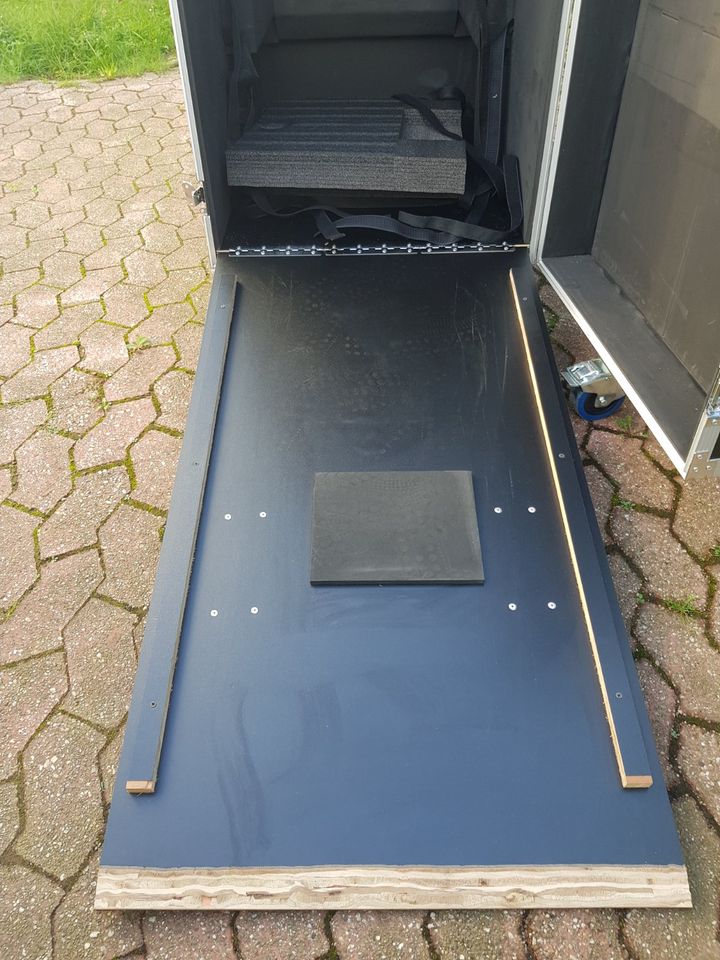 1x "Flightcase"-Transportschrank-Werkzeugwagen Messebau-Roadcase in Krefeld