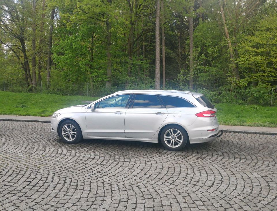 Ford Mondeo mk5 2,0 TDCI Kombi Automatik silbergrau met. in Brunn Kreis Regensburg