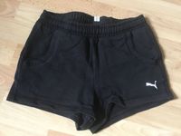 Puma kurze schwarze Shorts, Sporthose in Gr. 152 Niedersachsen - Landesbergen Vorschau