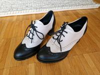 Damenschuhe Budapester Gr. 38 *NEU* Kr. München - Feldkirchen Vorschau