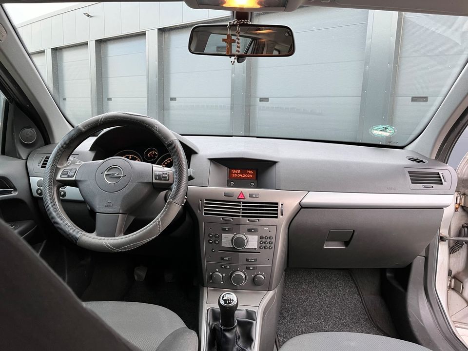 Opel Astra combi in Albachten