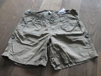 Grüne / Khaki kurze Shorts / Hose - Größe 158 Nordrhein-Westfalen - Mülheim (Ruhr) Vorschau