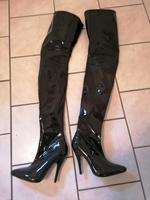 Overknees Stiefel Lack schwarz 13cm  Fußlänge 27,2 cm Niedersachsen - Obernkirchen Vorschau